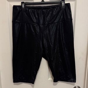 White Birch Textured Black Bike Shorts